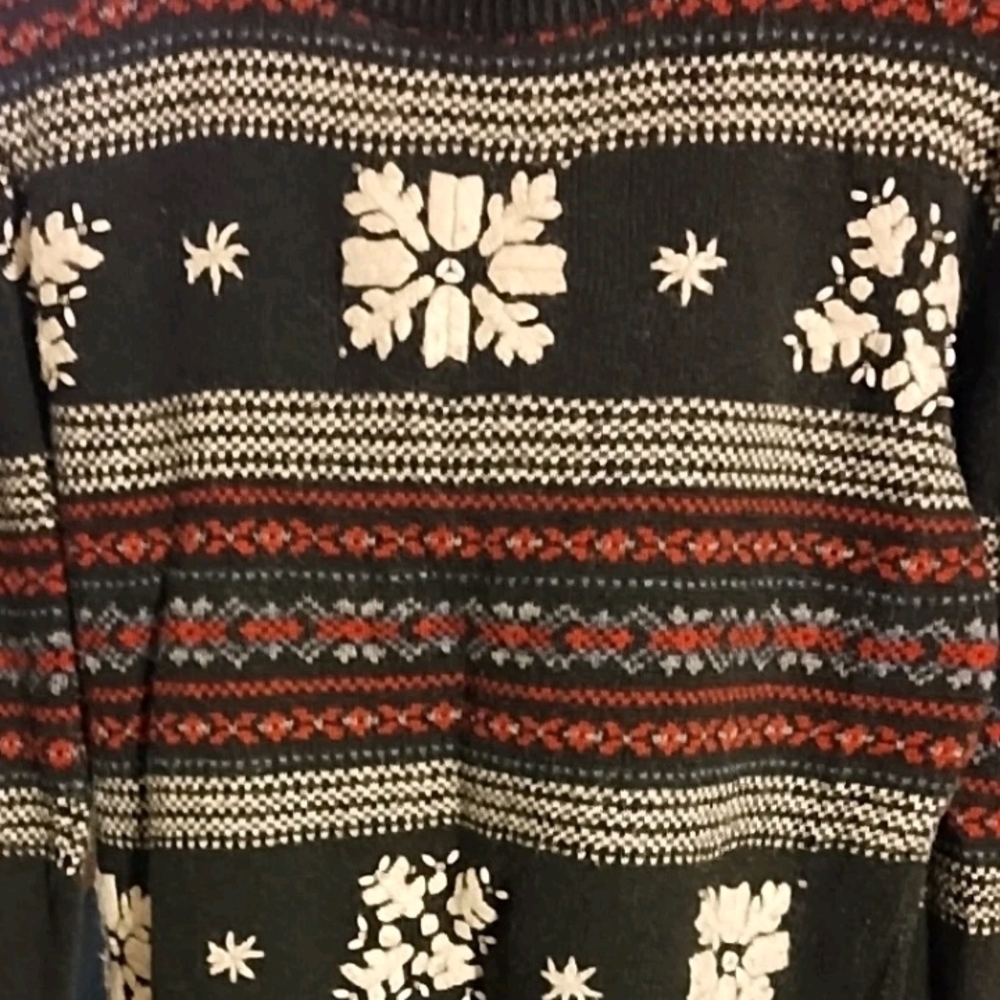 Chic Black and Red Patterned Sweater - image 1